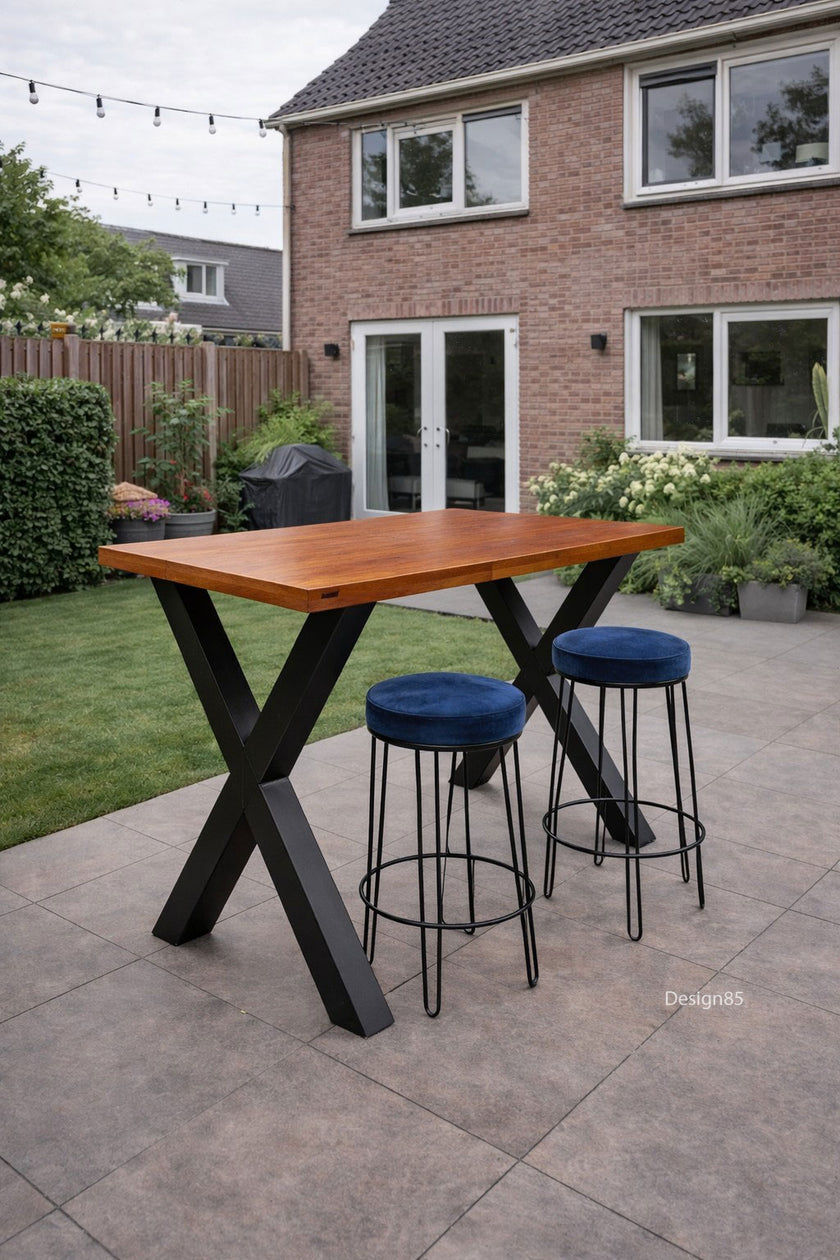 Moderne bartafel tuin met douglas hout blad en zwart metalen X-frame