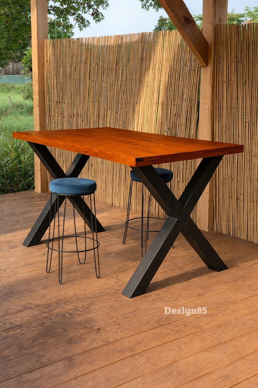 Hoge bartafel van douglas hout voor tuin met industrieel stalen onderstel