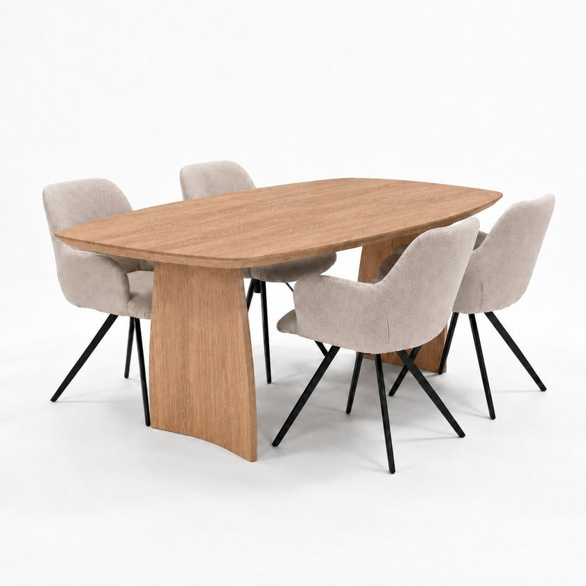 Deens ovale eiken eettafel met houten designpoten, facetrand en afwerking Naturel