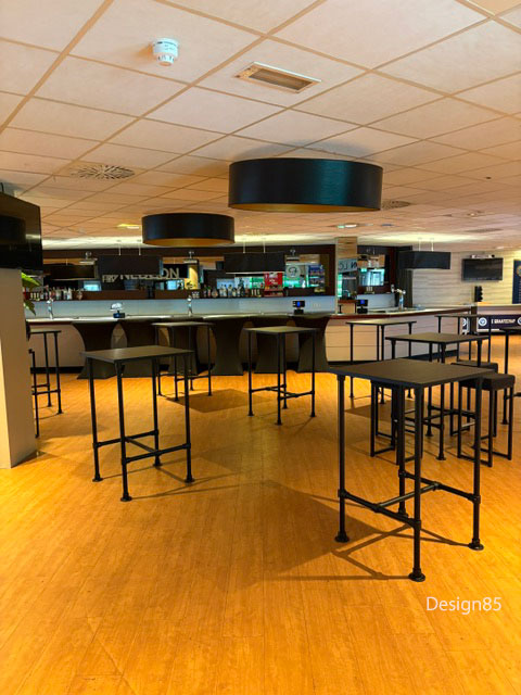 horeca bartafel vierkant in de business ruimte van voetbal club De Graafschap