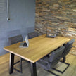 Industriële eiken eettafel Continentaal