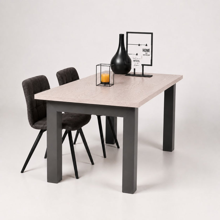 Industriële eiken eettafel Hagel white met licht eiken tafelblad en robuust metalen onderstel