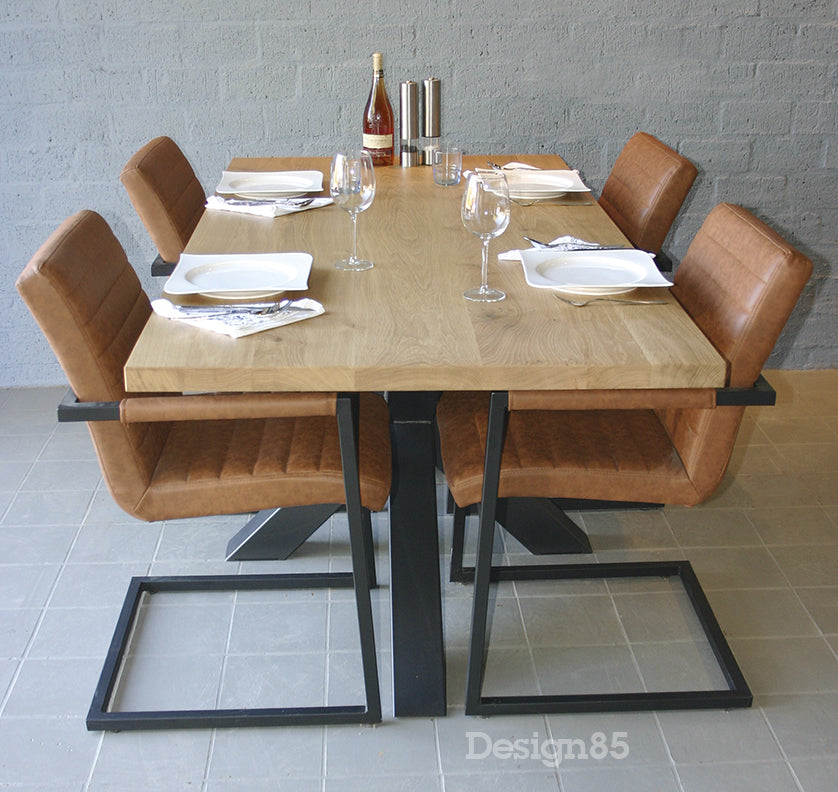 Industriële Eiken Eettafel Vulkaan