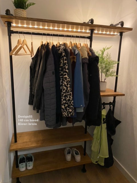 Industriële Kapstok Parade