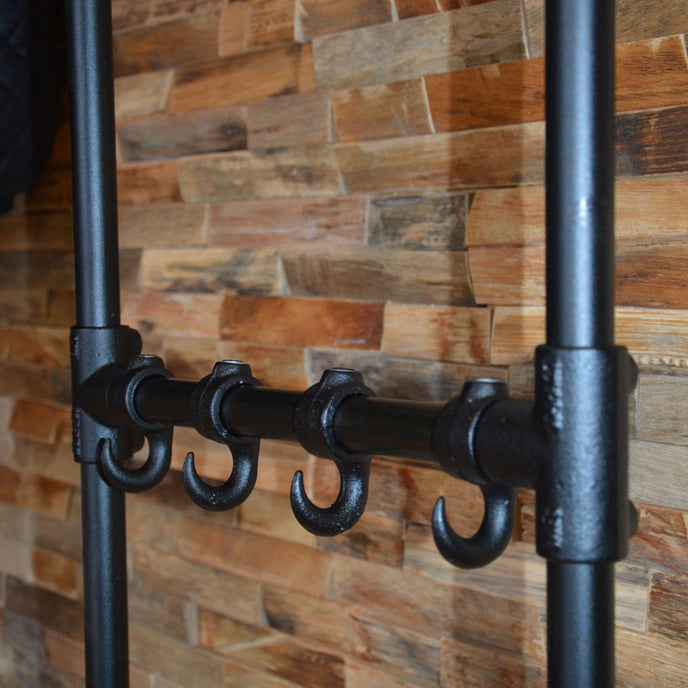 Industriële Kapstok Parade