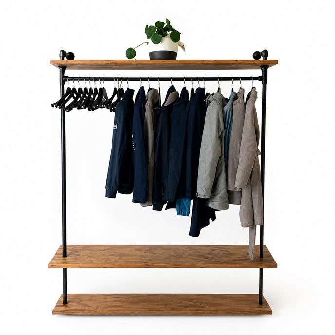 industriele kapstok Stevig met bruine wax  met een witte achtergrond