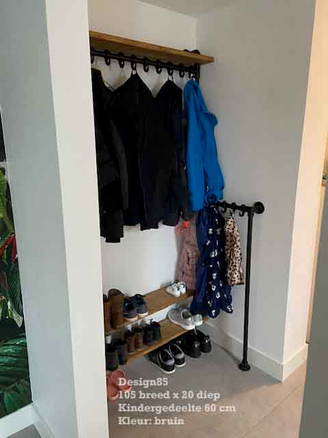 Industriële Kapstok Zonnig