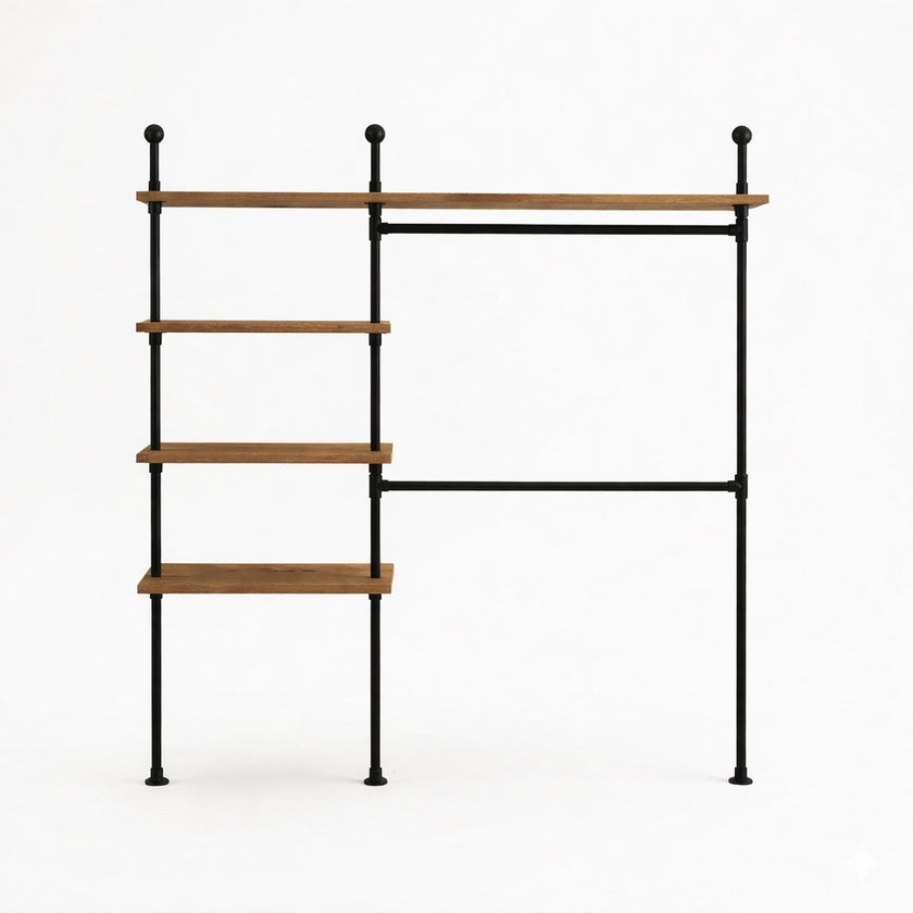 Kledingrek Muur van steigerbuizen met houten planken en hanggedeelte tegen witte achtergrond