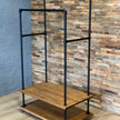 Stoer kledingrek op wielen van Design85 met ruimte voor kleding, schoenen en accessoires.