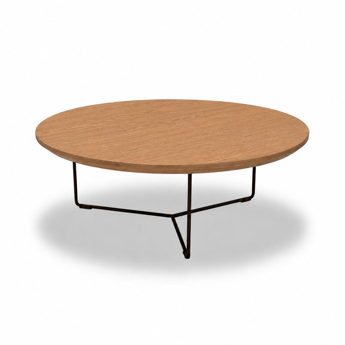 Salontafel industrieel eiken met zandkleurig eiken tafelblad en zwart metalen onderstel