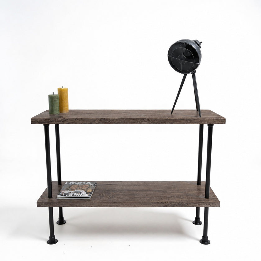 Steigerbuis kast eiken black met zwarte metalen buizen en twee legplanken