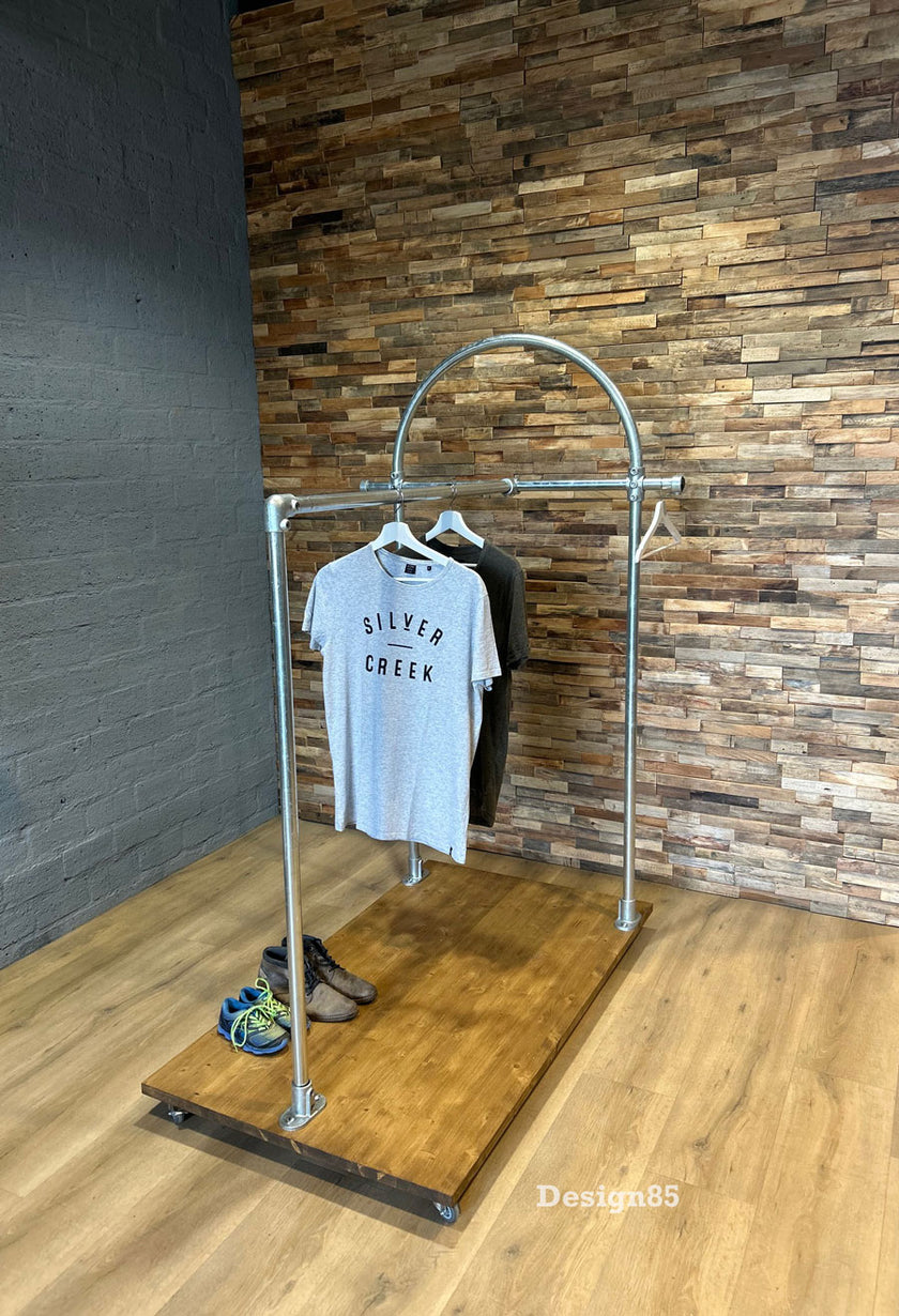 Steigerbuis Kledingrek Boog