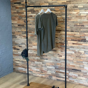 Steigerbuis Kledingrek Dressboy