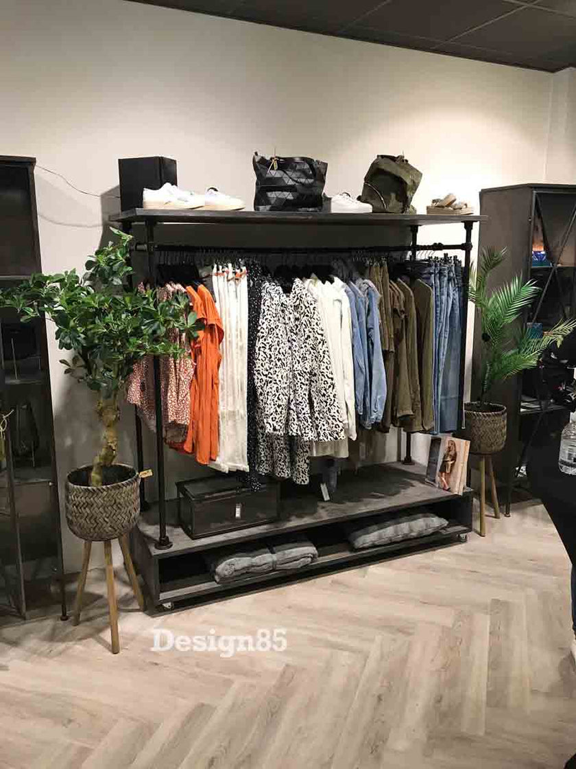 Steigerbuis Kledingrek Pronk