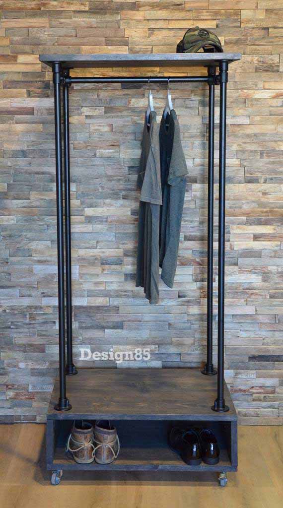 Steigerbuis Kledingrek Pronk