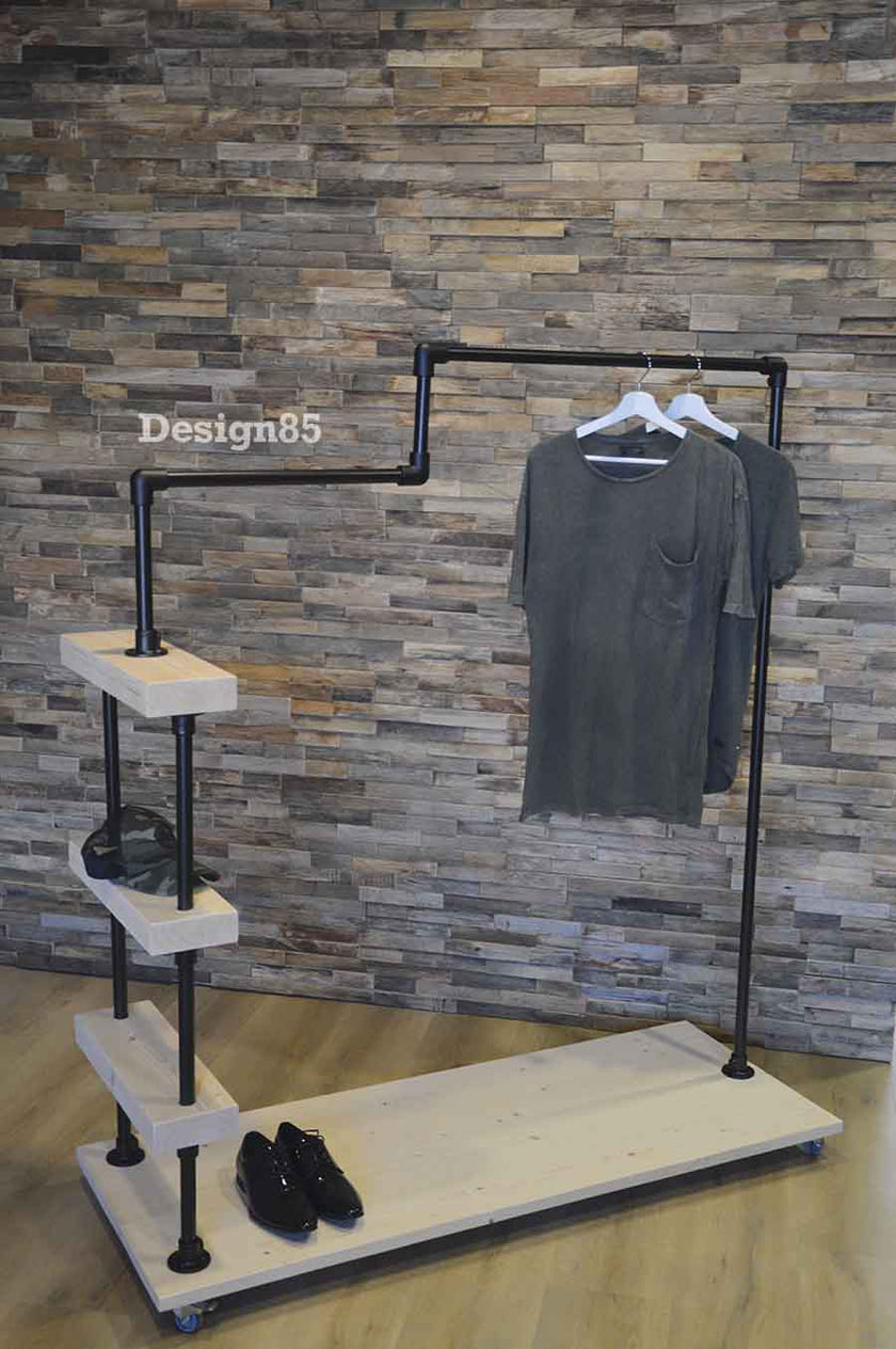 Steigerbuis Kledingrek Vintage