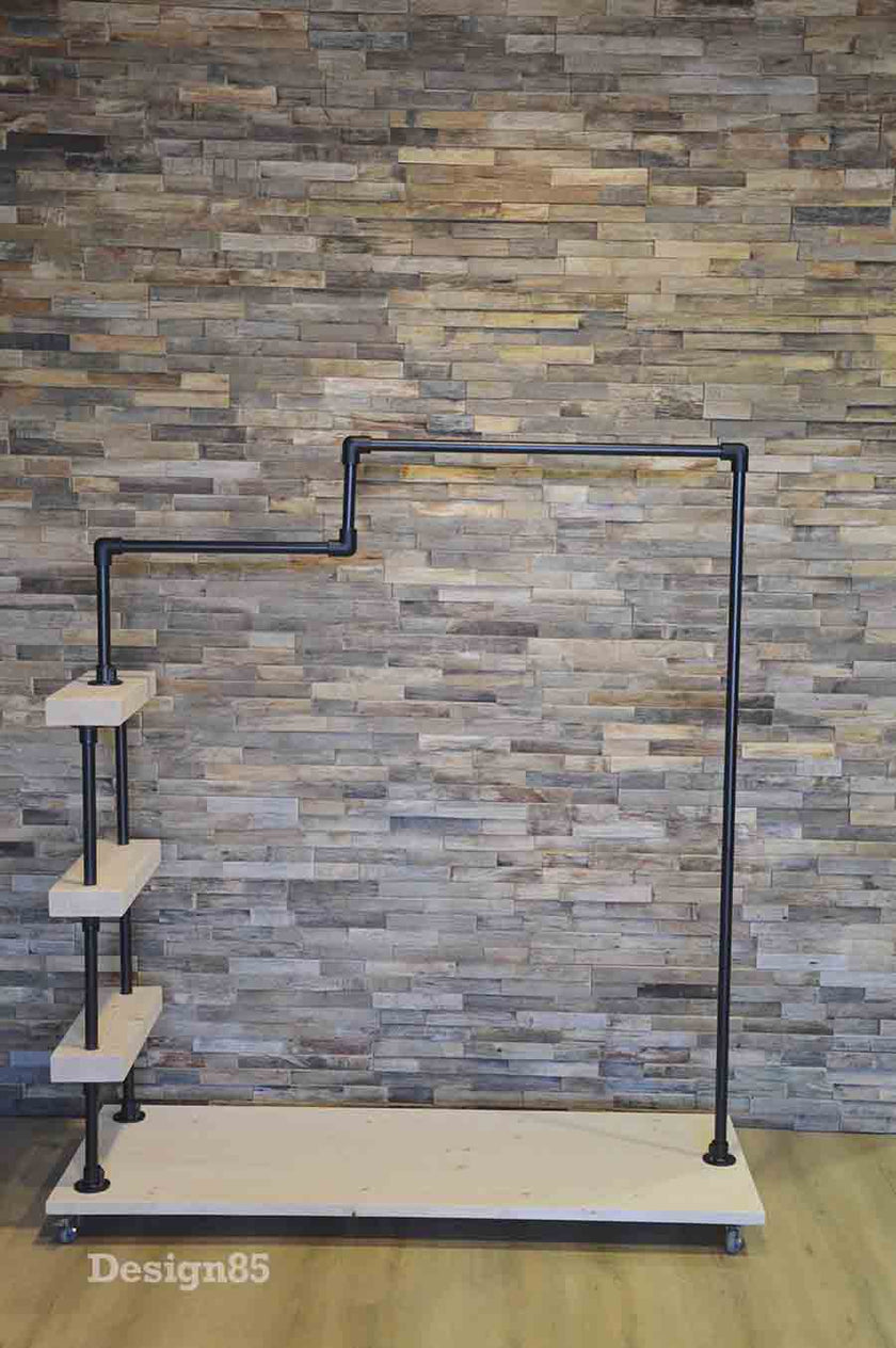 Steigerbuis Kledingrek Vintage