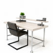 Vintage bureau knap met wit behandeld vurenhouten blad en schap, licht industrieel bureau met metalen buizen